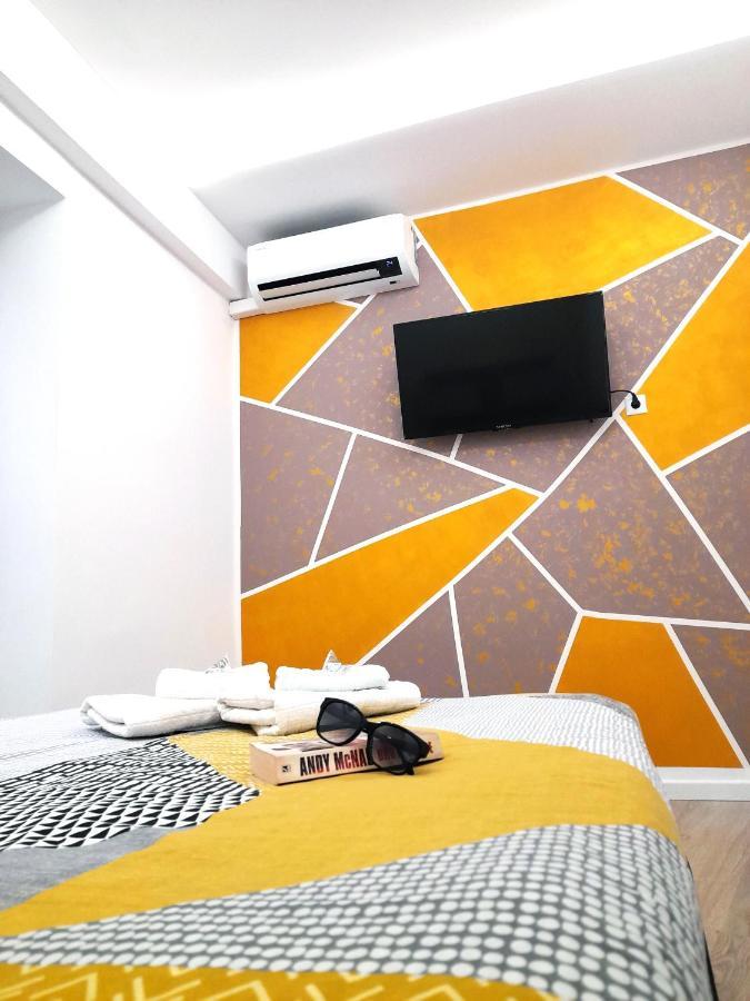 Fantastic 2 Bedrooms, Just 20 Meters From Ocean Playa de las Americas  Luaran gambar