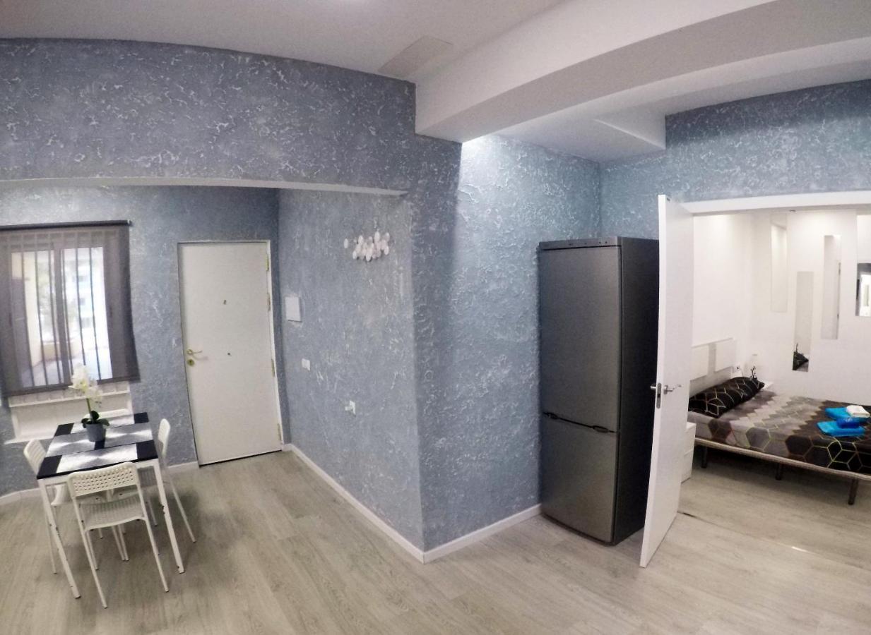 Fantastic 2 Bedrooms, Just 20 Meters From Ocean Playa de las Americas  Luaran gambar